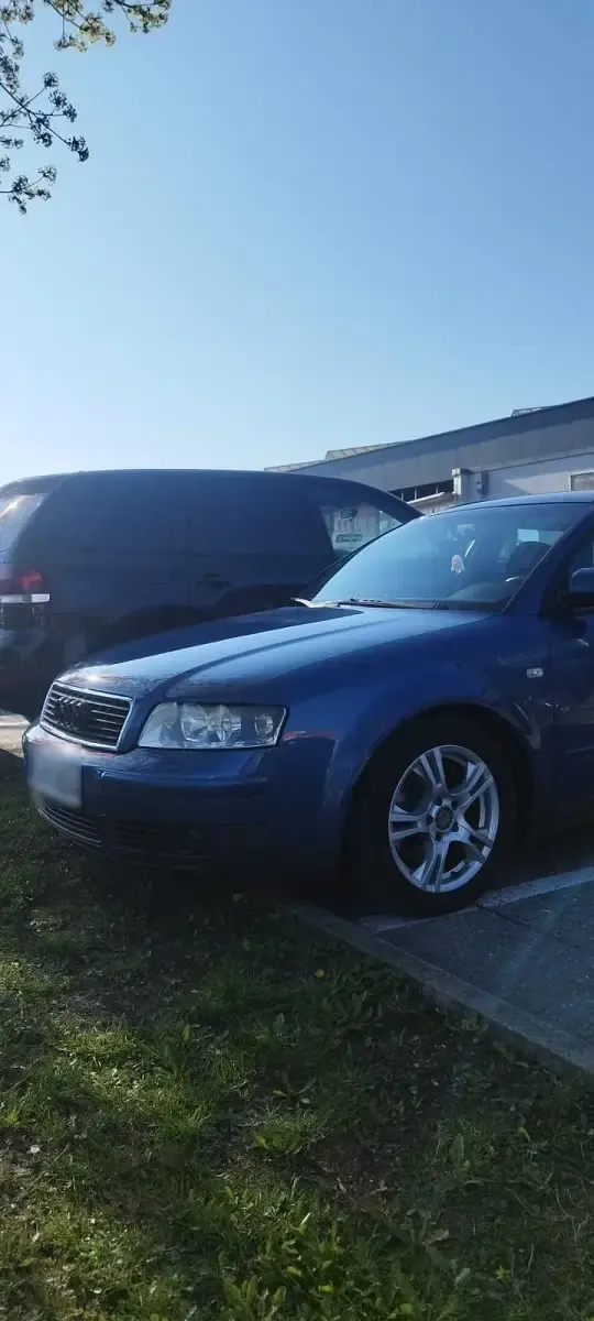 Gebraucht Audi A4 180 PS (132 kW) 2002 Blau Limousine