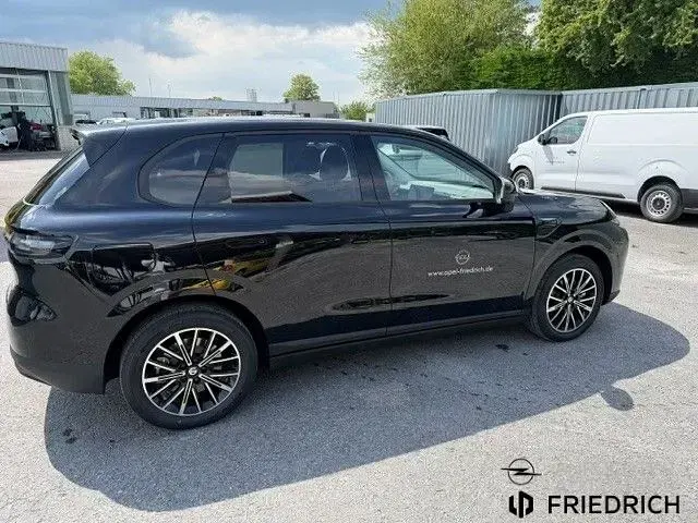 Neu Leapmotor B10 160 kW (218 PS) 2026 Schwarz SUV
