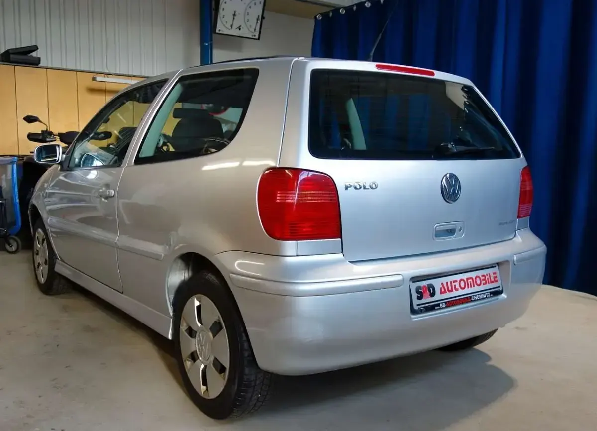 Gebraucht VW Polo Comfortline 50 PS (36 kW) 2001 Reflexsilber metallic Kleinwagen