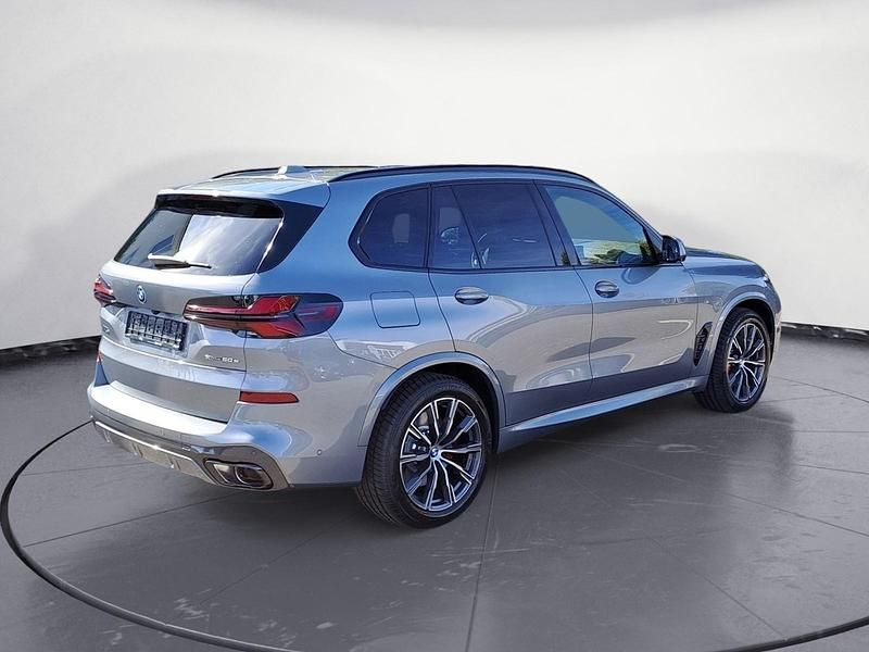 Neu BMW X5 Performance 489 PS (359 kW) 2025 Grau SUV