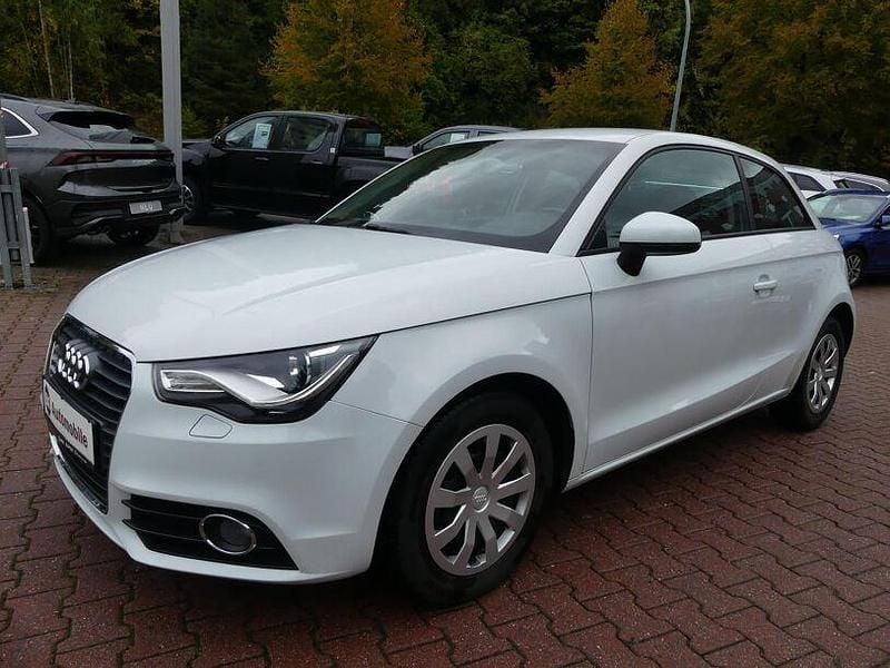 Weiß Gebraucht 2013 Audi A1 Kleinwagen | 11.990 € - Bild 1/4
