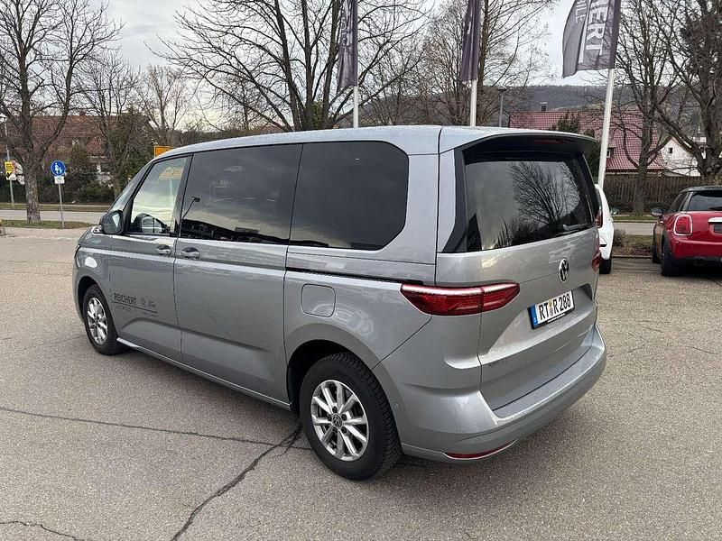 Gebraucht VW Multivan Edition 150 PS (110 kW) 2024 Indiumgrau Van