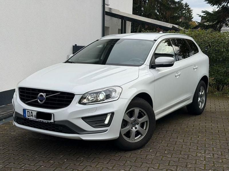 Weiß Gebraucht 2017 Volvo XC60 R-Design SUV | 22.900 € (Fairer Preis) - Bild 1/4