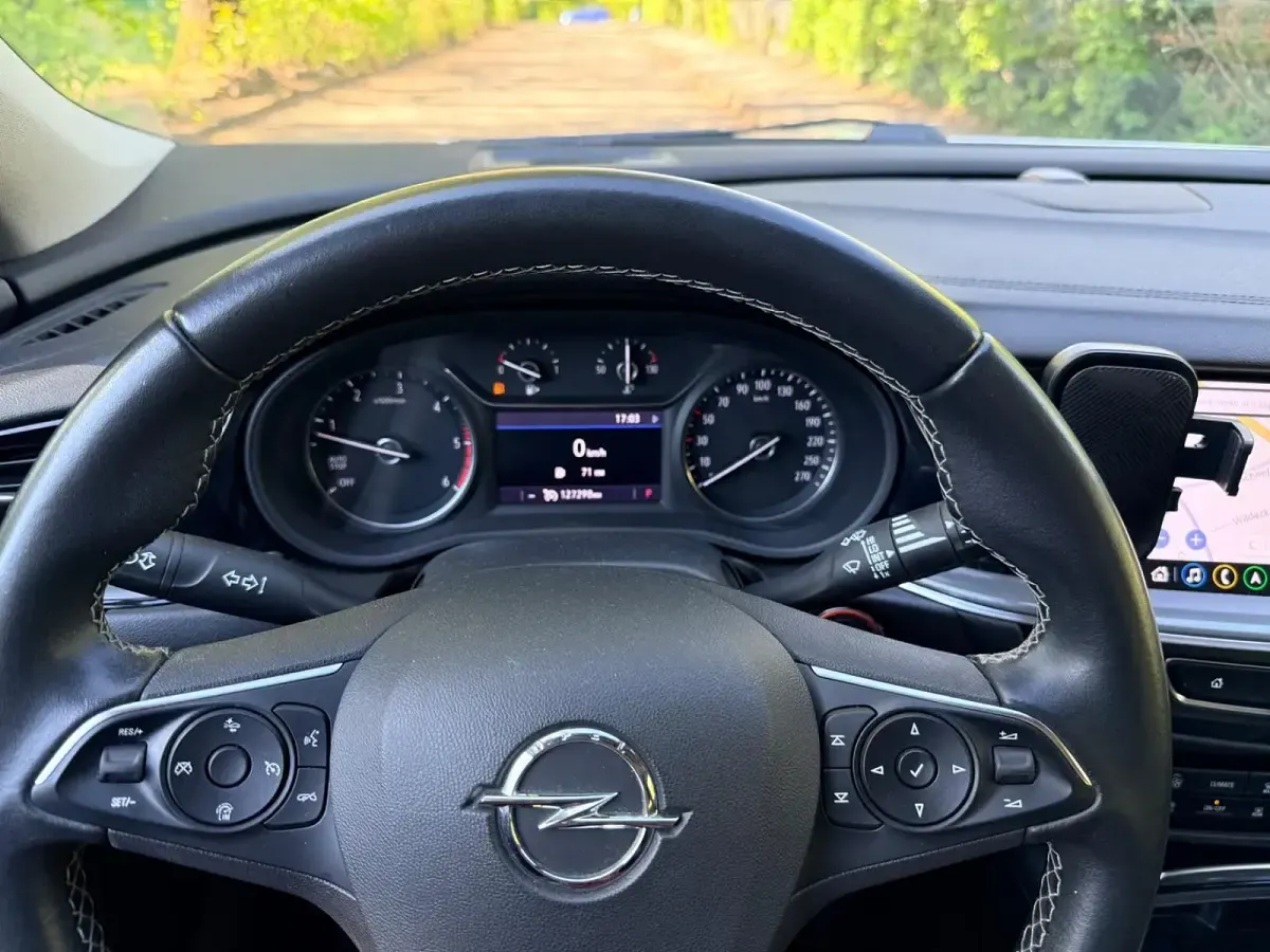 Gebraucht Opel Insignia 136 PS (100 kW) 2018 Weiß Kombi