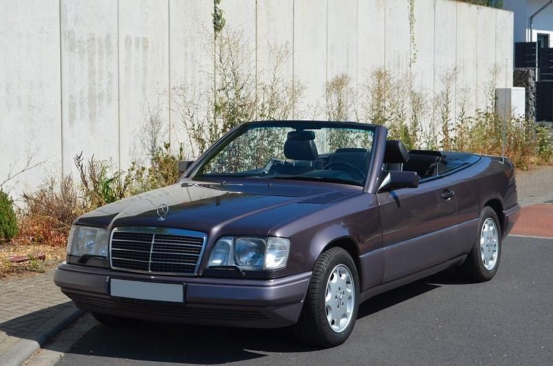Violet Gebraucht 1994 Mercedes E320 Cabrio | 22.999 € - Bild 1/4