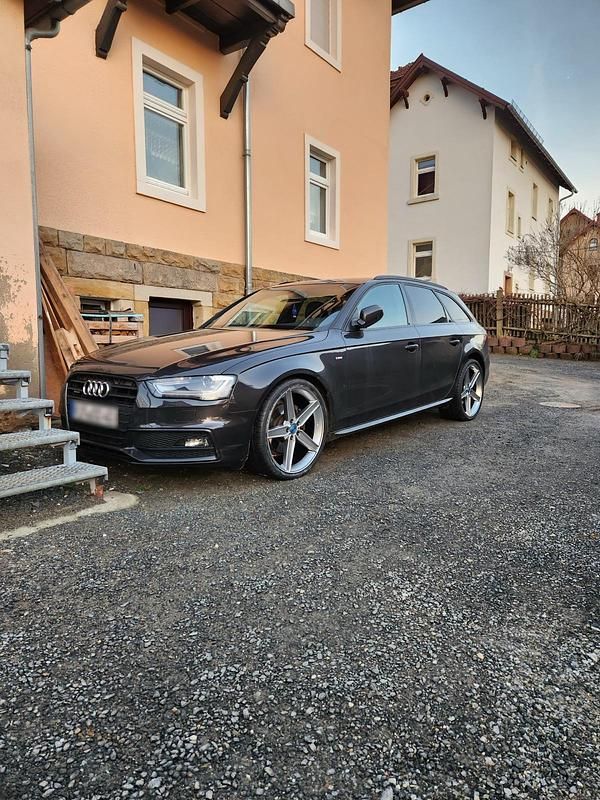 Gebraucht Audi A4 S-Line 190 PS (139 kW) 2015 Grau Kombi