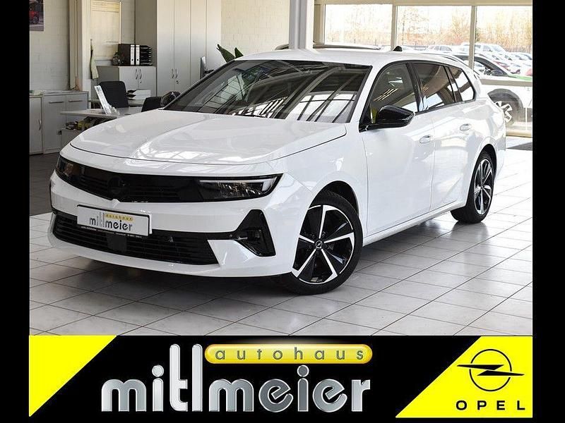 Gebraucht Opel Astra 131 PS (96 kW) 2024 Arktis weiã Kombi