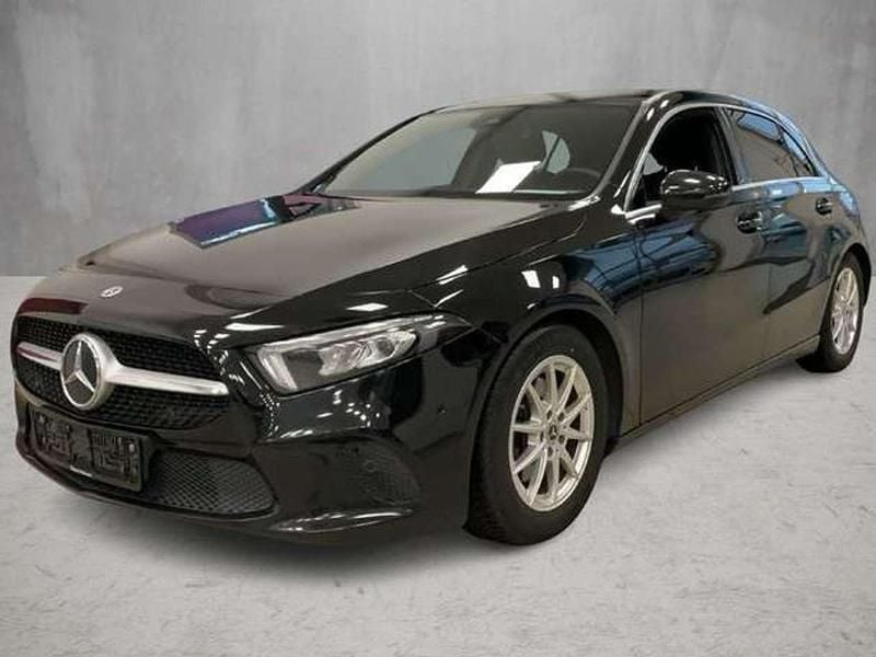 Nachtschwarz unilack Gebraucht 2021 Mercedes A200 Progressive Kleinwagen | 15.990 € (Superpreis) - Bild 1/4