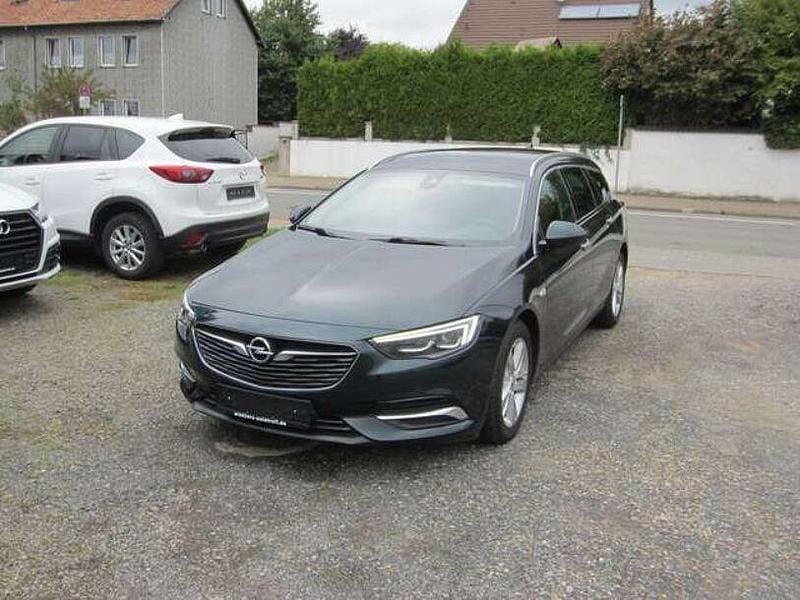 Dunkelgrün perleffekt Gebraucht 2017 Opel Insignia Innovation Kombi | 10.900 € (Fairer Preis) - Bild 1/4