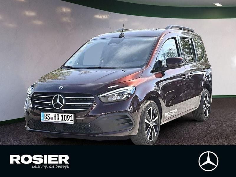 Rot Gebraucht 2025 Mercedes T180 Progressive Van / Kleinbus | 30.890 € (Fairer Preis) - Bild 1/4