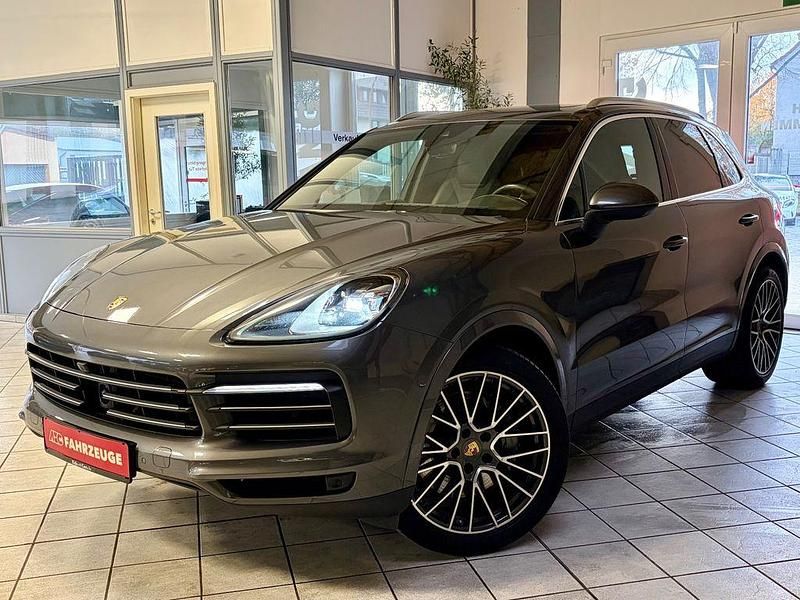 Grau Gebraucht 2019 Porsche Cayenne S SUV | 64.990 € (Etwas zu teuer) - Bild 1/4
