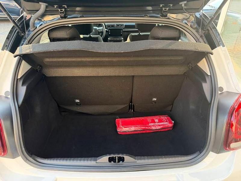 Gebraucht Citroën C3 Shine 102 PS (75 kW) 2023 Weiß Kleinwagen