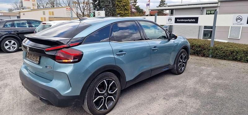 Gebraucht Citroën e-C4 Shine 100 kW (136 PS) 2021 Blau Limousine