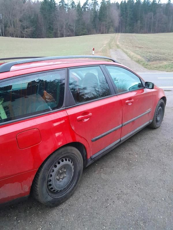 Gebraucht Volvo V50 136 PS (100 kW) 2005 Rot Kombi