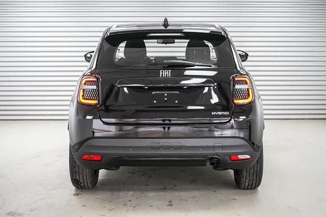 Cinema schwarz metallic () cinema schwarz metallic () Neu 2025 Fiat 600 SUV | 21.509 € (Superpreis) - Bild 1/4