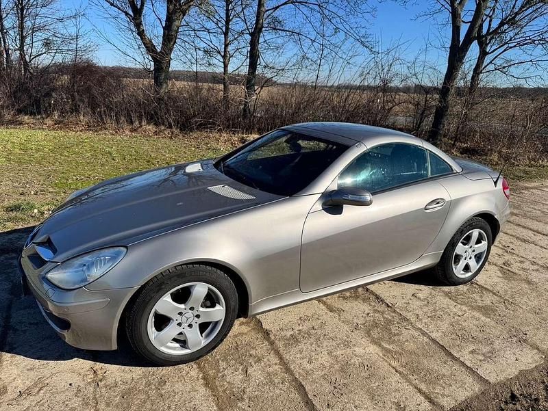 Gebraucht Mercedes SLK280 231 PS (169 kW) 2006 Silber Cabrio