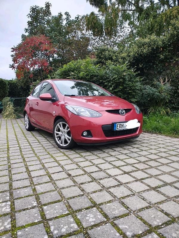 Rot Gebraucht 2008 Mazda 2 Inclusive Kleinwagen | 2.550 € (Guter Preis) - Bild 1/4