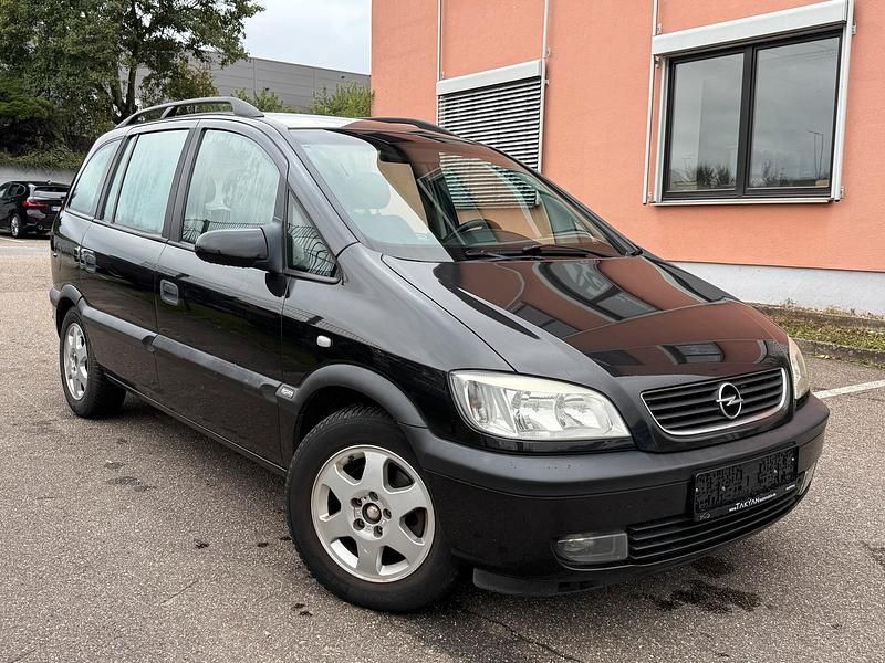 Schwarz Gebraucht 2000 Opel Zafira Kombi | 2.490 € (Etwas zu teuer) - Bild 1/4