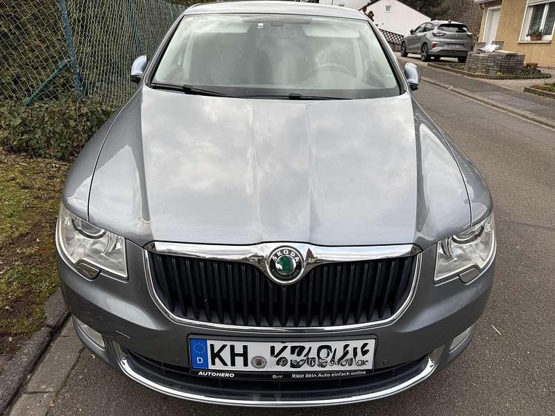 Gebraucht Skoda Superb Elegance 160 PS (117 kW) 2013 Limousine