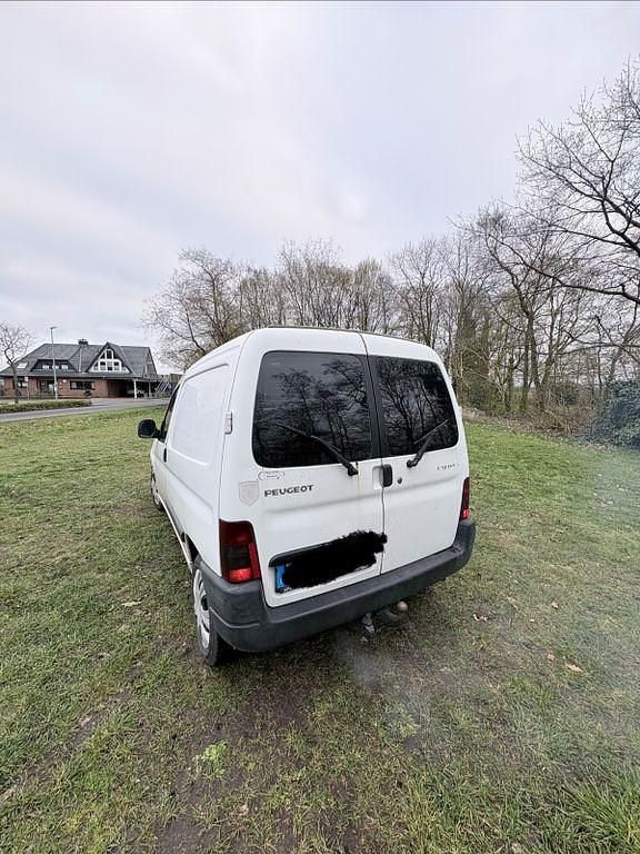 Gebraucht Peugeot Partner 69 PS (50 kW) 2004 Weiß Van / Kleinbus