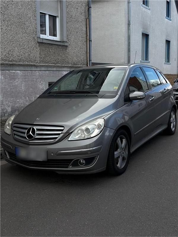 Gebraucht Mercedes B200 140 PS (102 kW) 2005 Grau Van / Kleinbus