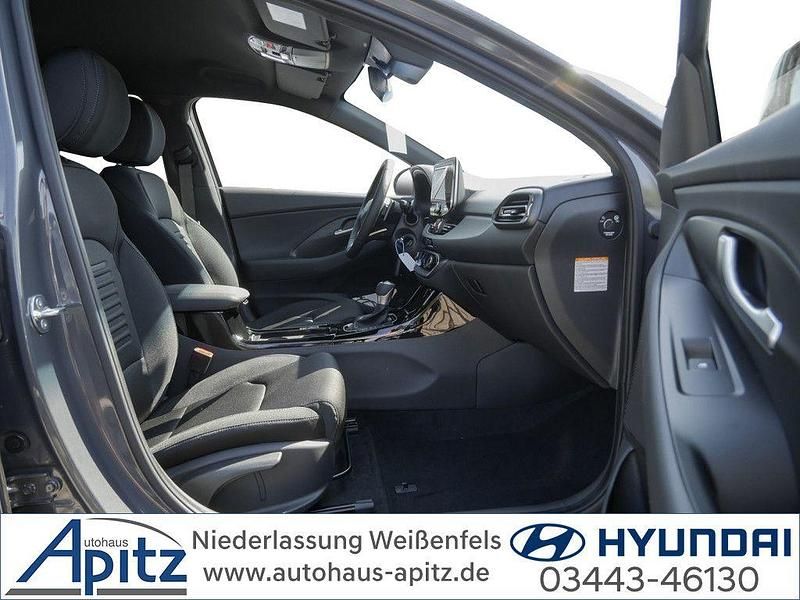 Gebraucht Hyundai i30 Advantage 140 PS (102 kW) 2025 Grau Limousine