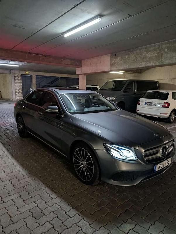 Gebraucht Mercedes E250 Avantgarde 211 PS (155 kW) 2017 Grau Limousine