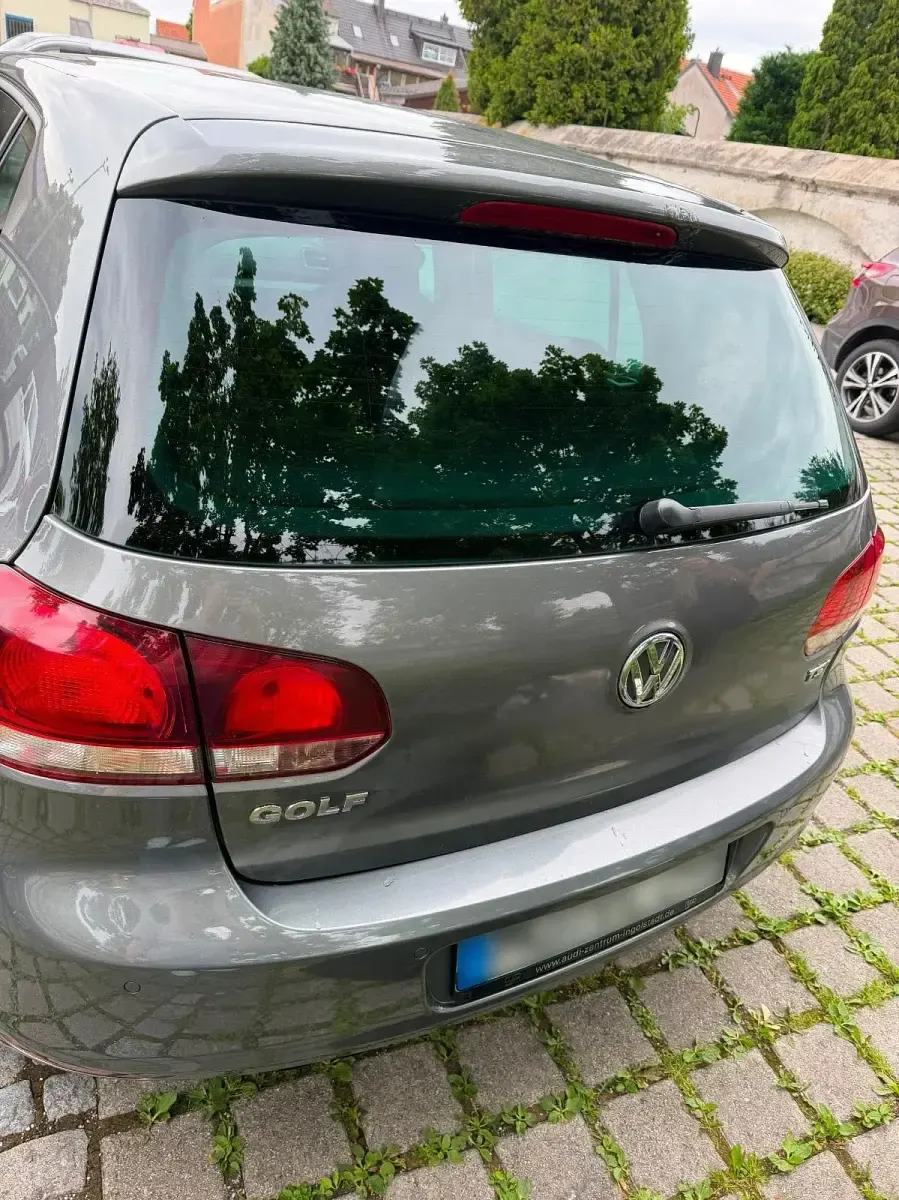 Gebraucht VW Golf VI 122 PS (89 kW) 2010 Grau Kleinwagen