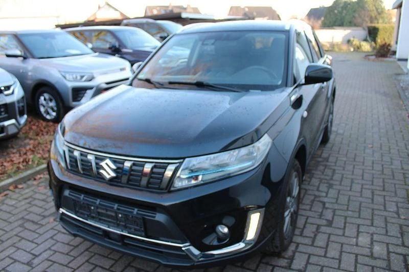 Gebraucht Suzuki Vitara Comfort 129 PS (94 kW) 2023 Schwarz SUV