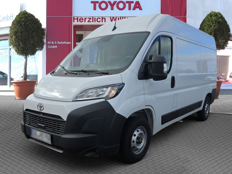 Icy white Gebraucht 2024 Toyota Proace H2 Van | 38.990 € (Teuer) - Bild 1/4