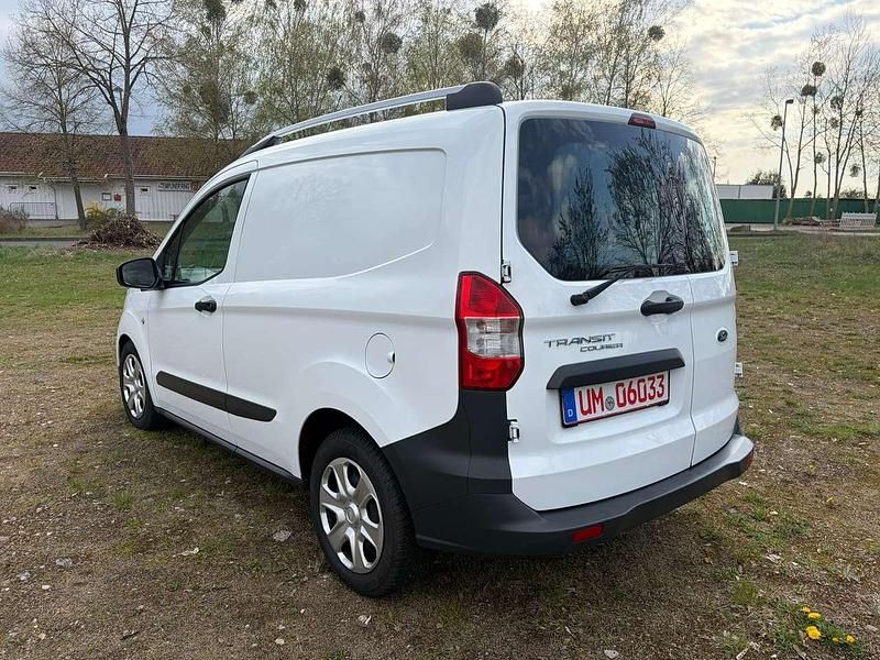 Gebraucht Ford Transit Trend 101 PS (74 kW) 2019 Weiß Van