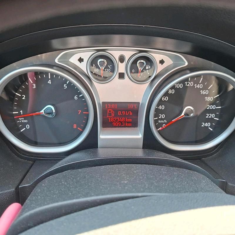 Second-hand Ford Focus 109 CP (80 kW) 2009 Albastru Hatchback