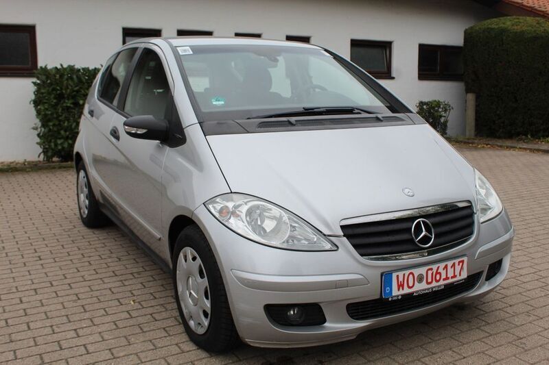 Silber Gebraucht 2004 Mercedes A180 Classic Limousine | 1.790 € (Fairer Preis) - Bild 1/4