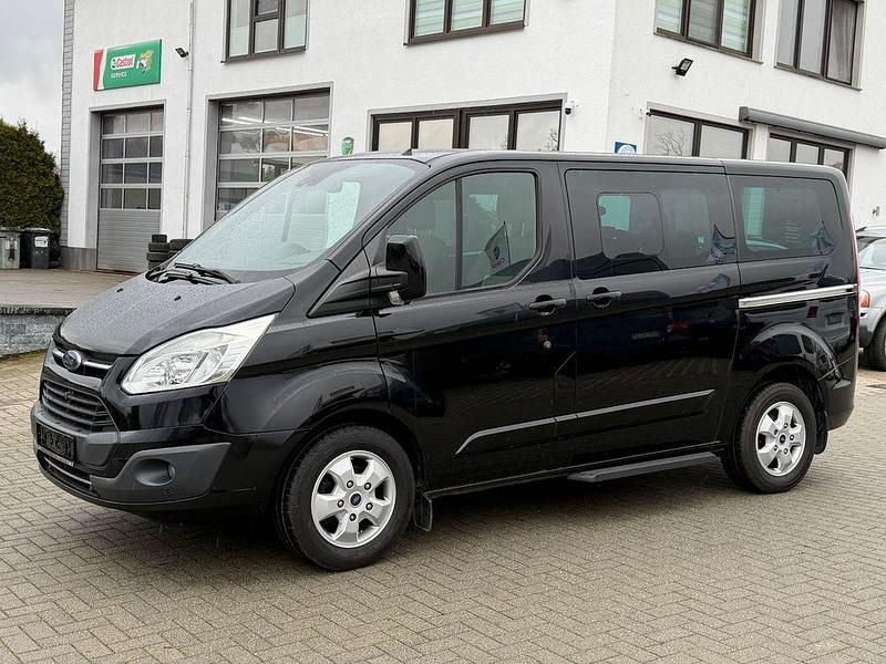Gebraucht Ford Tourneo 170 PS (125 kW) 2017 Schwarz Van / Kleinbus