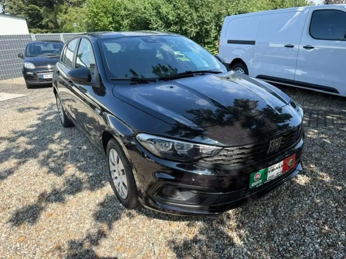 Gebraucht Fiat Tipo Life 131 PS (96 kW) 2024 Schwarz Limousine