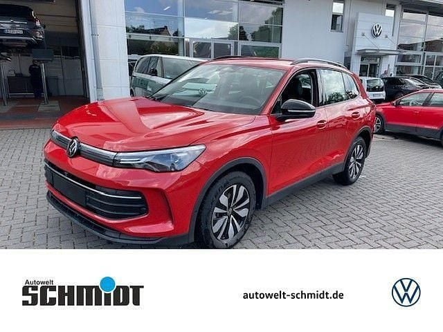 Persimmon red metallic Gebraucht 2024 VW Tiguan Goal SUV | 31.498 € (Superpreis) - Bild 1/4