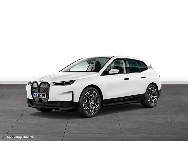 Weiß Gebraucht 2024 BMW iX SUV | 51.637 € (Fairer Preis) - Bild 1/4