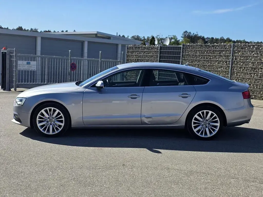 Second-hand Audi A5 Ambiente 136 CP (100 kW) 2016 Argintiu Coupe