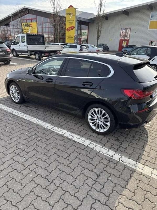 Gebraucht BMW 118 Advantage 140 PS (102 kW) 2020 Schwarz Kleinwagen