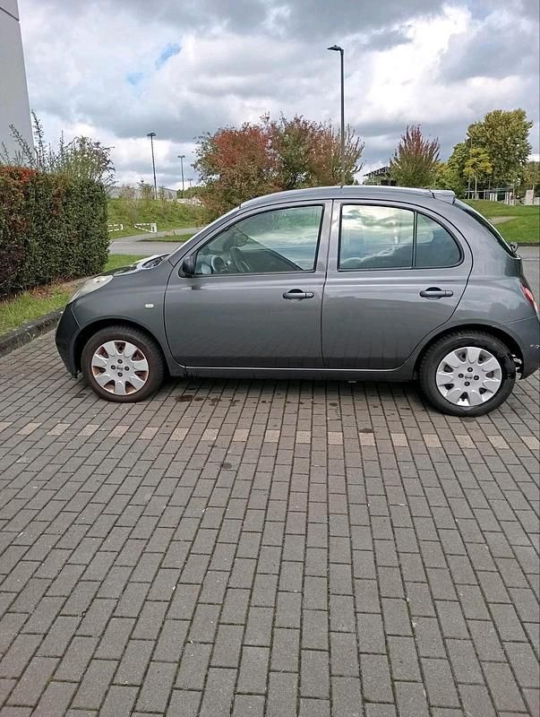 Grau Gebraucht 2005 Nissan Micra Kleinwagen | 1.100 € - Bild 1/4
