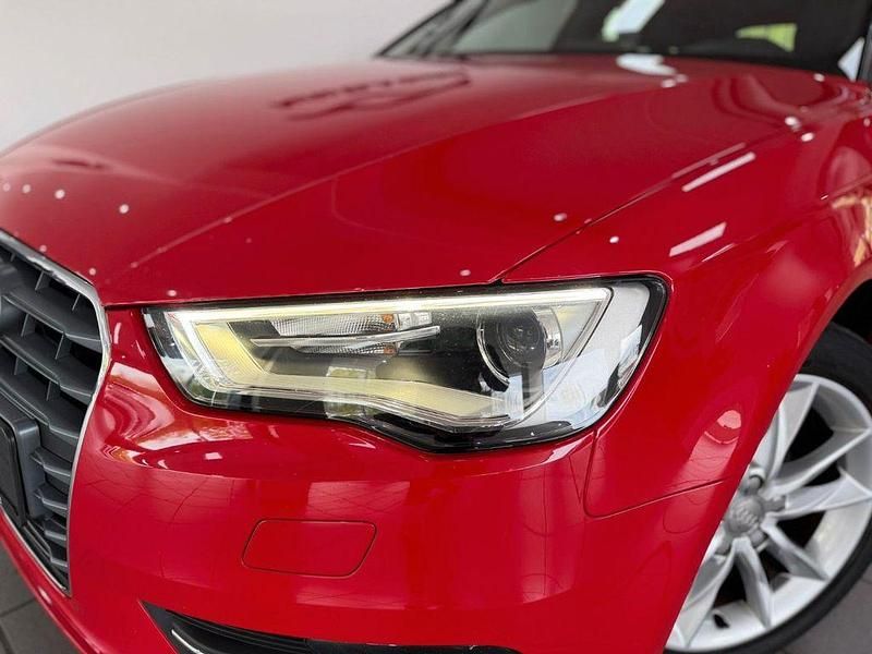 Second-hand Audi A3 Sport 140 CP (102 kW) 2014 Roșu Berlinǎ