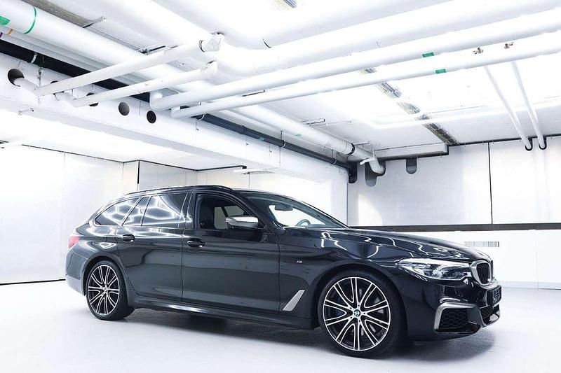 Gebraucht BMW 550 400 PS (294 kW) 2019 Schwarz Kombi
