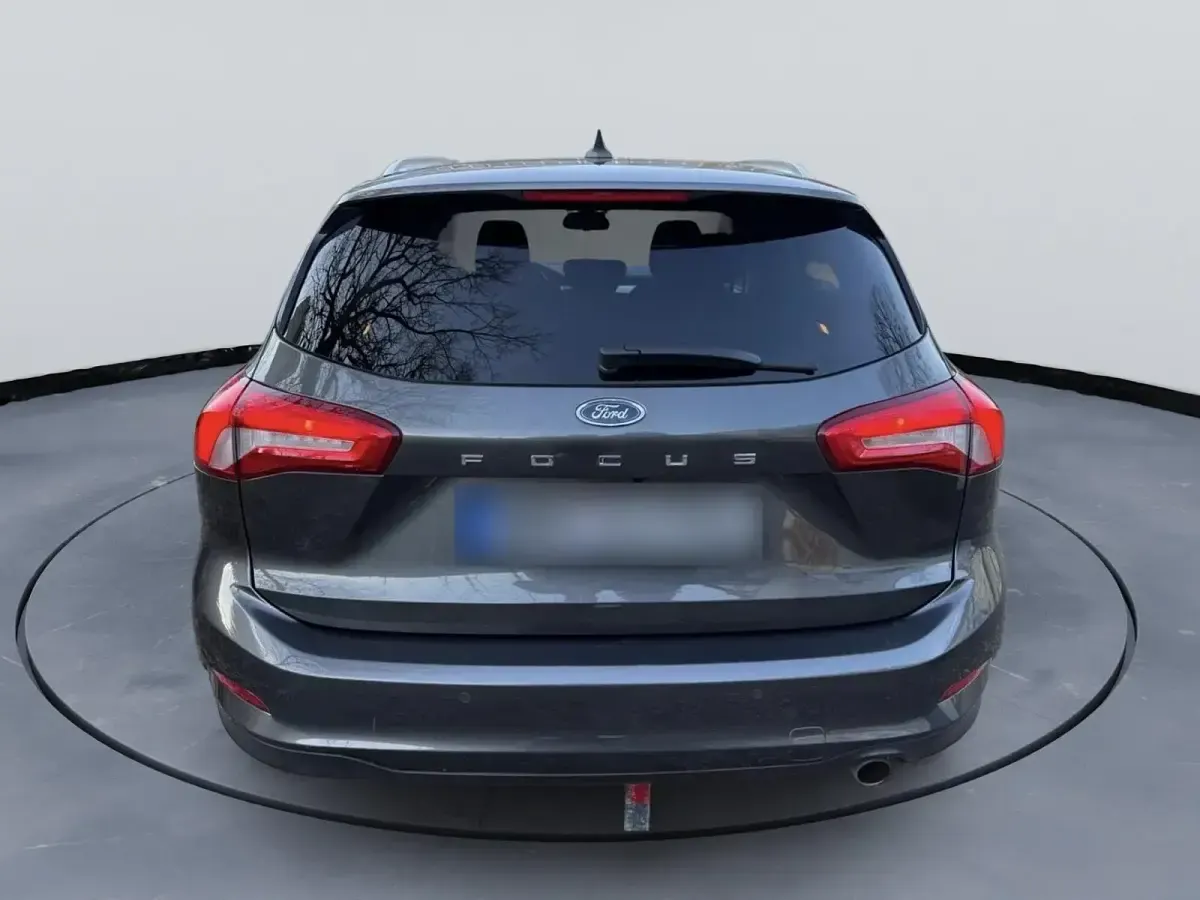 Gebraucht Ford Focus 125 PS (91 kW) 2019 Grau Kombi