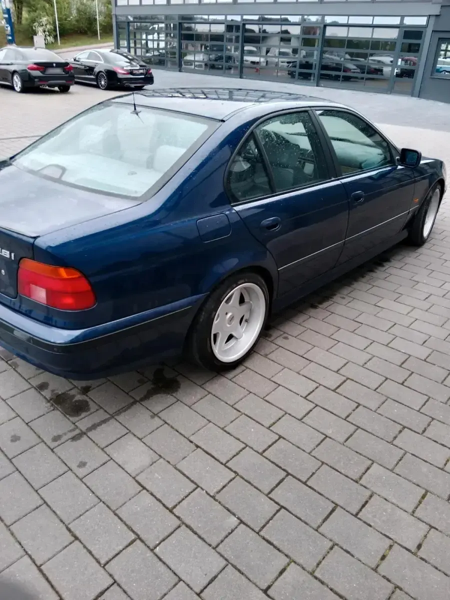 Gebraucht BMW 528 193 PS (141 kW) 1998 Blau Limousine