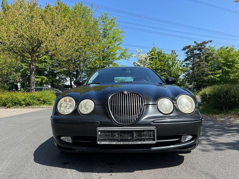 Second-hand Jaguar S-Type S 200 CP (147 kW) 2004 Negru Berlinǎ