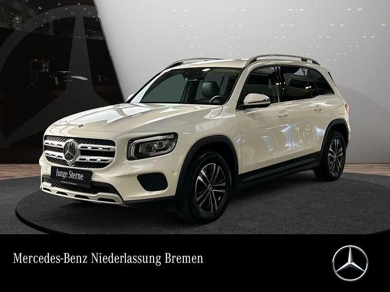 Weiß Gebraucht 2023 Mercedes GLB180 Style SUV | 27.990 € (Guter Preis) - Bild 1/3