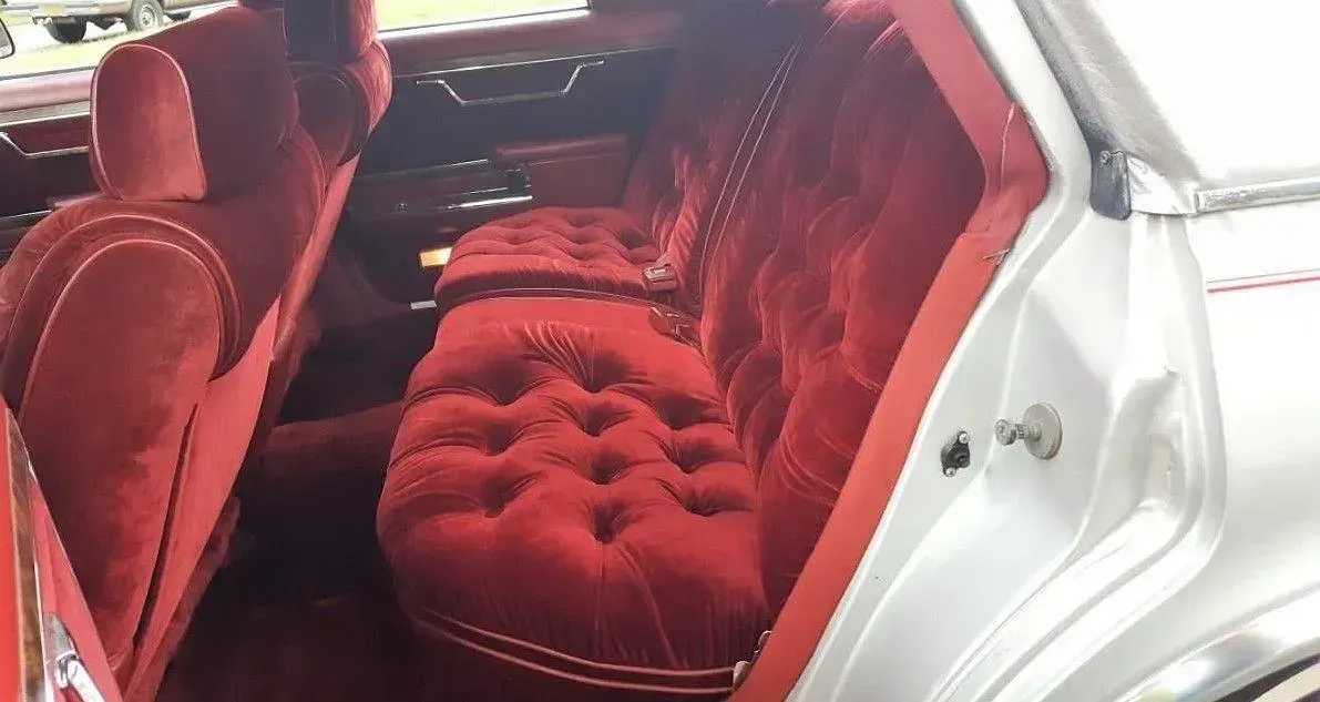 Gebraucht Chrysler New Yorker 152 PS (111 kW) 1987 Silber Limousine