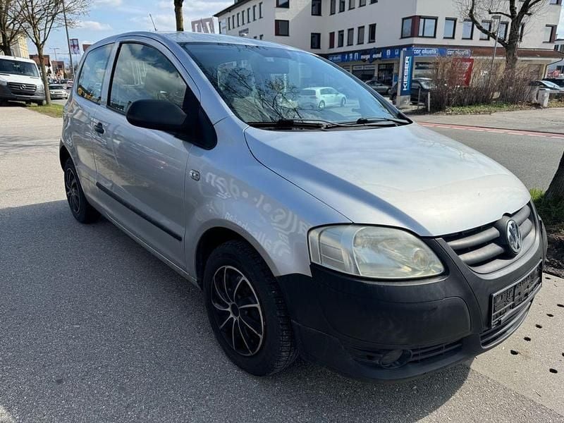 Gebraucht VW Fox Basis 54 PS (39 kW) 2009 Silber Kleinwagen