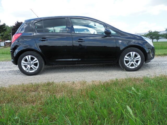 Gebraucht Opel Corsa 94 PS (69 kW) 2011 Schwarz metallic Kleinwagen