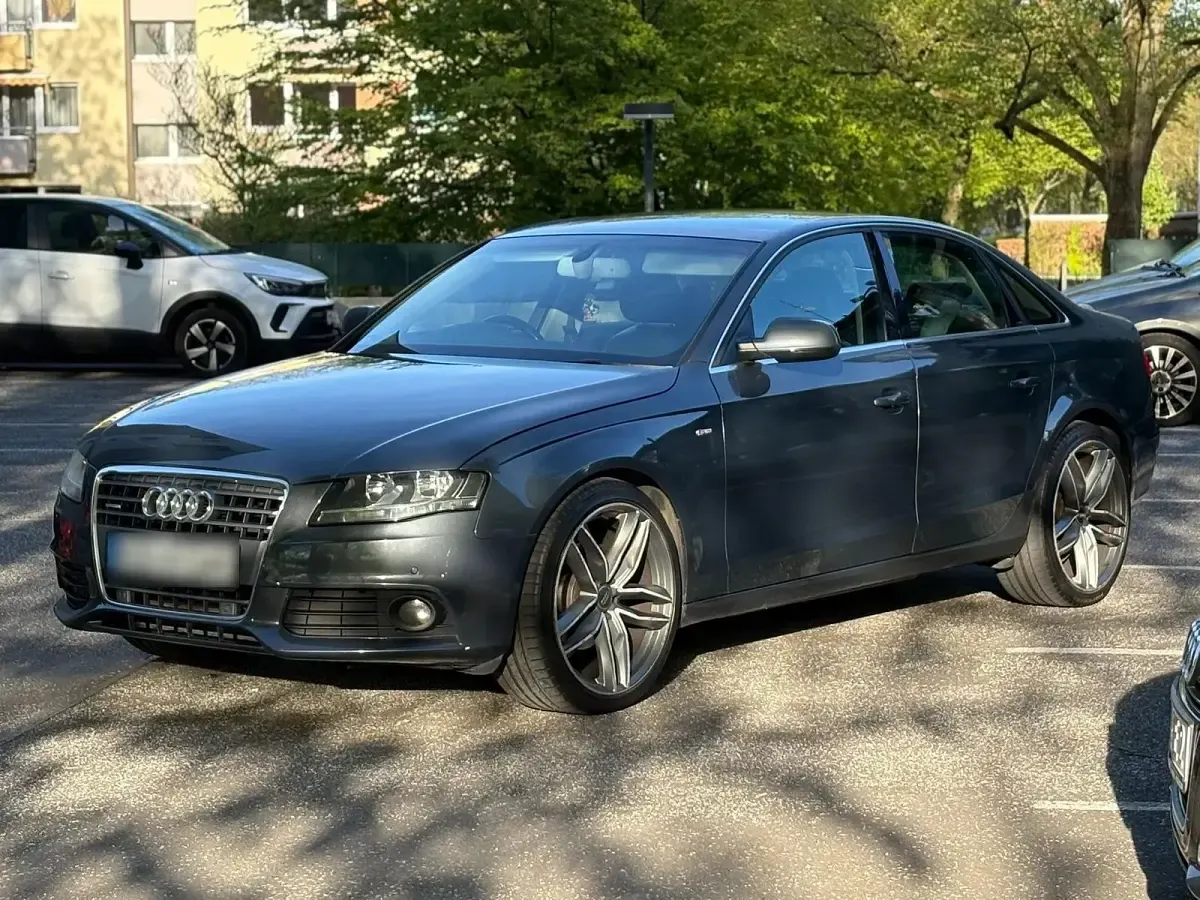 Gebraucht Audi A4 170 PS (125 kW) 2011 Grau Limousine
